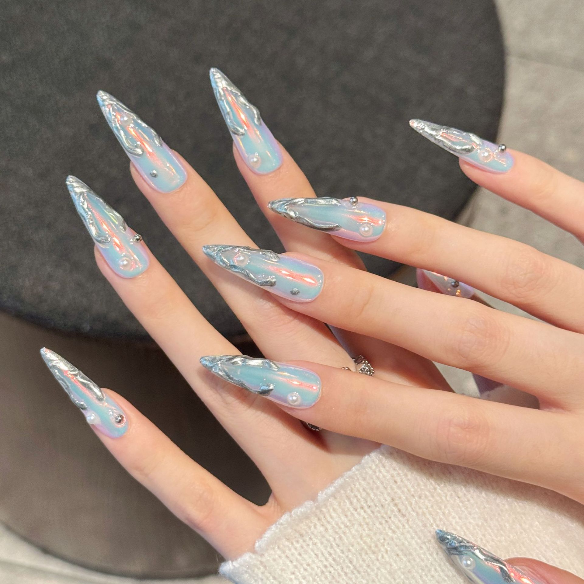 10 قطعة أورورا الفضة طويلة خنج - مراجعة Nail Art Press On وسعره