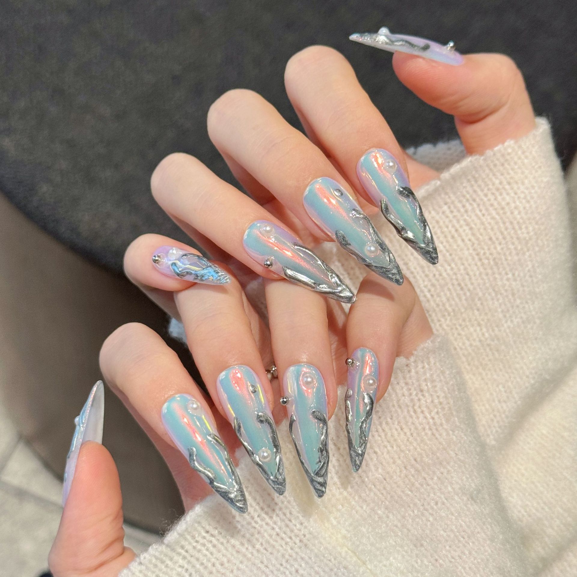 10 قطعة أورورا الفضة طويلة خنج - مراجعة Nail Art Press On وسعره