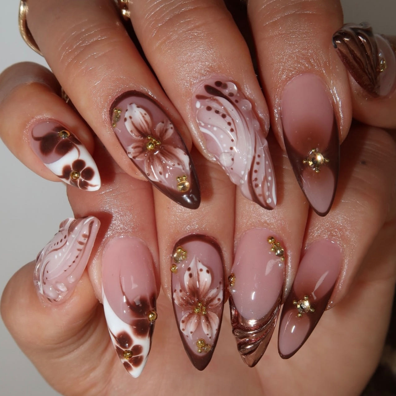 أظافر صناعية متوسطة الحجم للنس - مراجعة Nail Art Press On وسعره